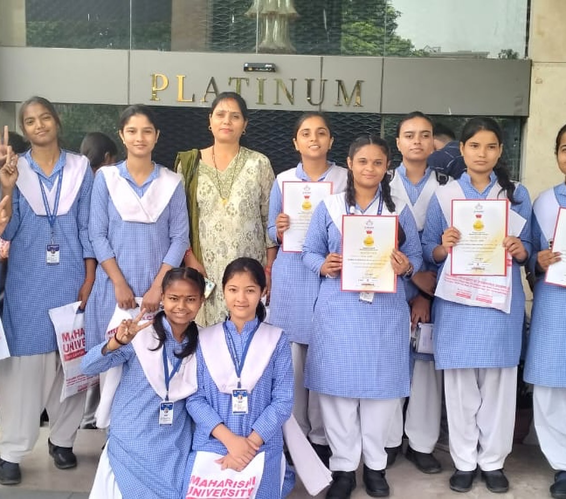 MERITORIOUS ACHIEVERS FROM CLASSES X AND XII OF VARDAAN INTERNATIONAL ACADEMY WERE FELICITATED BY HINDUSTAN MEDIA VENTURES LTD.