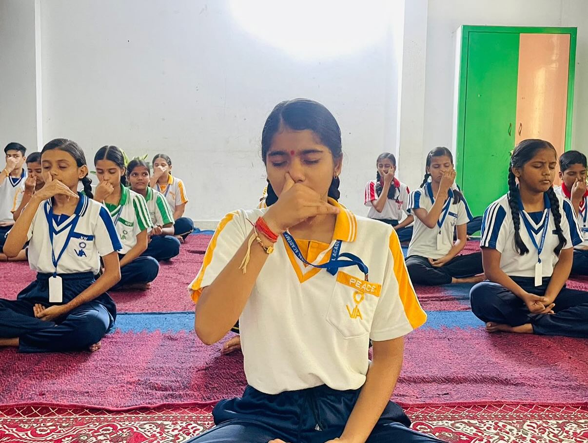 VARDAAN INTERNATIONAL ACADEMY,  IN COLLABORATION  WITH ISHA FOUNDATION FORMULATED A YOGA WORKSHOP FOR  STUDENTS